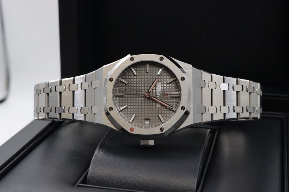 Audemars Piguet Royal Oak 15500ST.OO.1220ST.02 Image 6